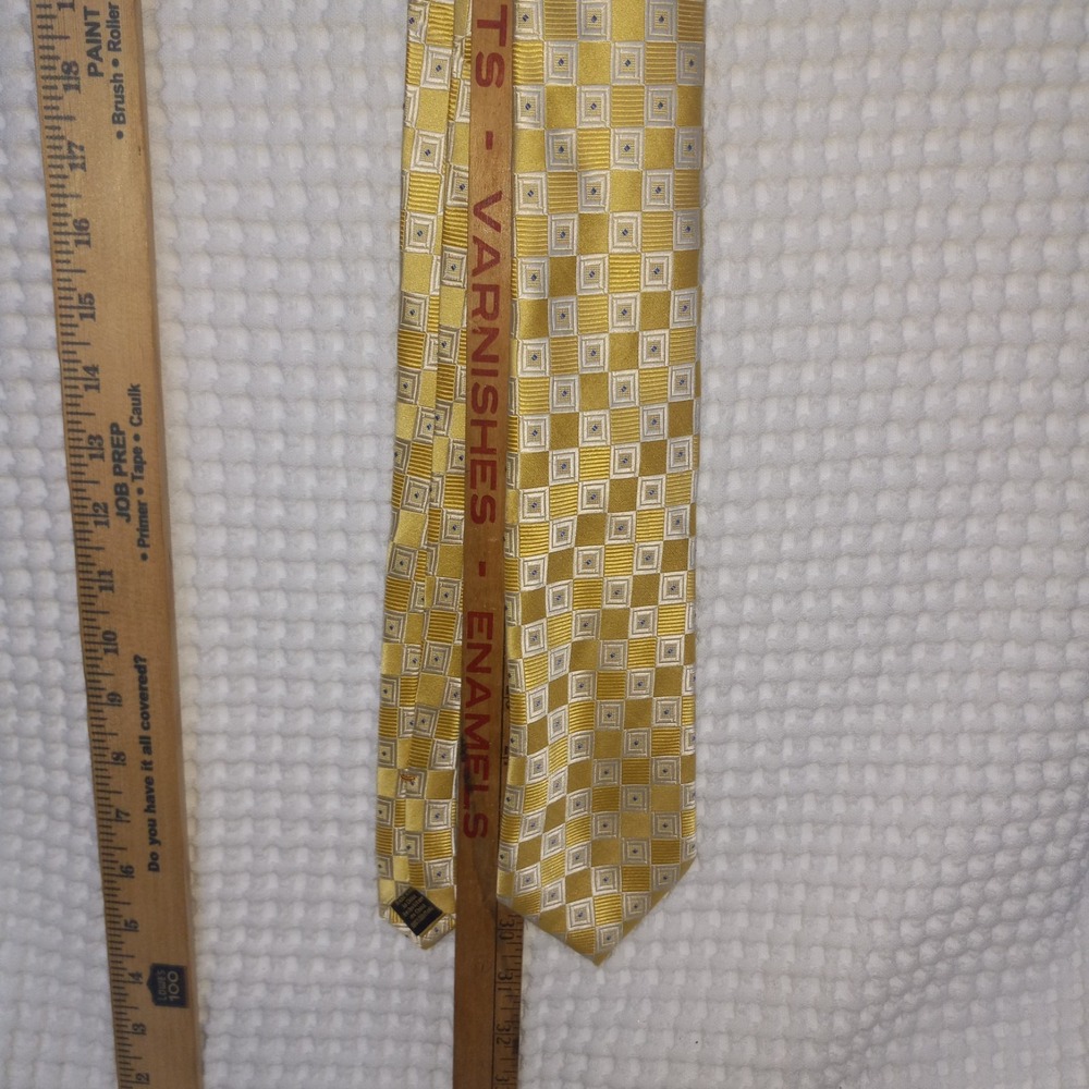 Donald J Trump Signature Collection Yellow Gold Geometric Silk Necktie Tie - Picture 3 of 9